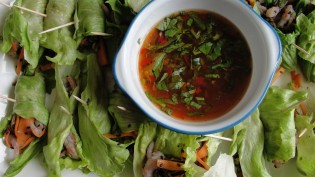 asiatiska räkor m chilisås